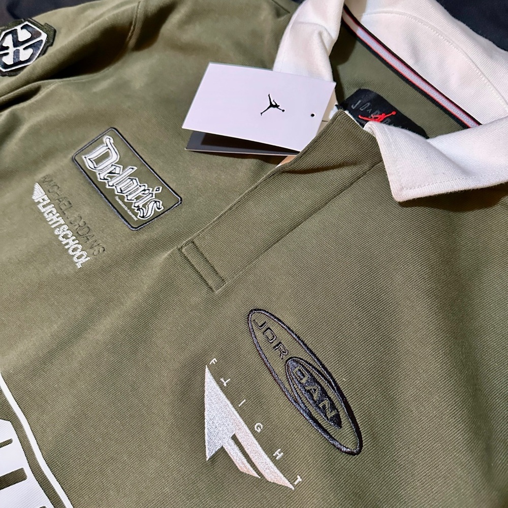 Jordan Men's Olive Green Graphic Long Sleeve Shirt - Picture 3 of 7